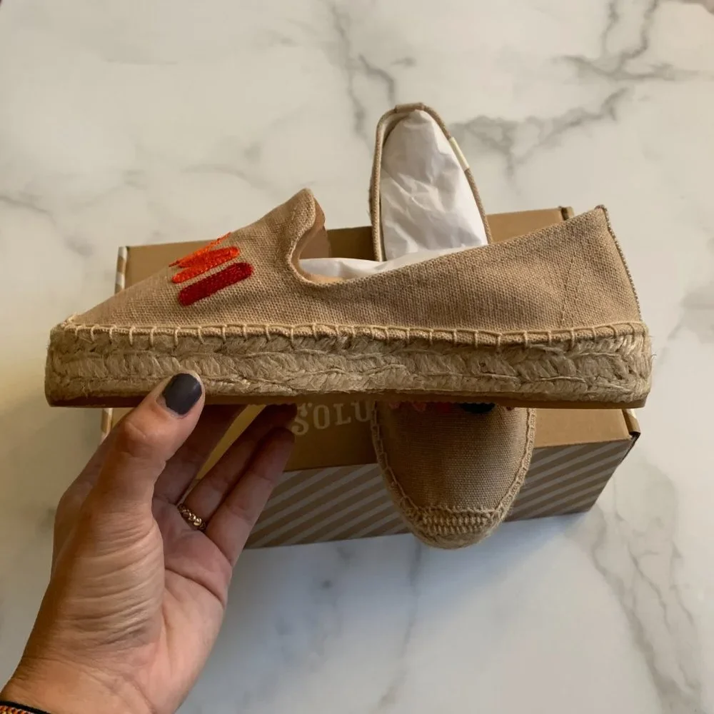 New Anthropologie Soludos feminist embroidered smoking slippers Size 5.5